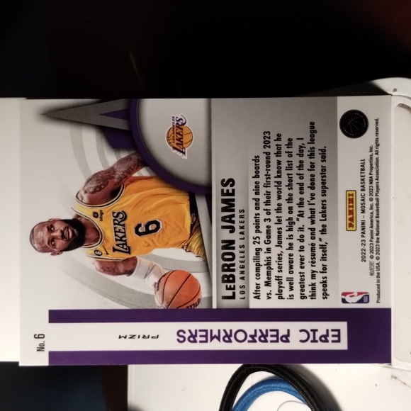 2022-23 Mosaic basketball card - Picture 2 of 2